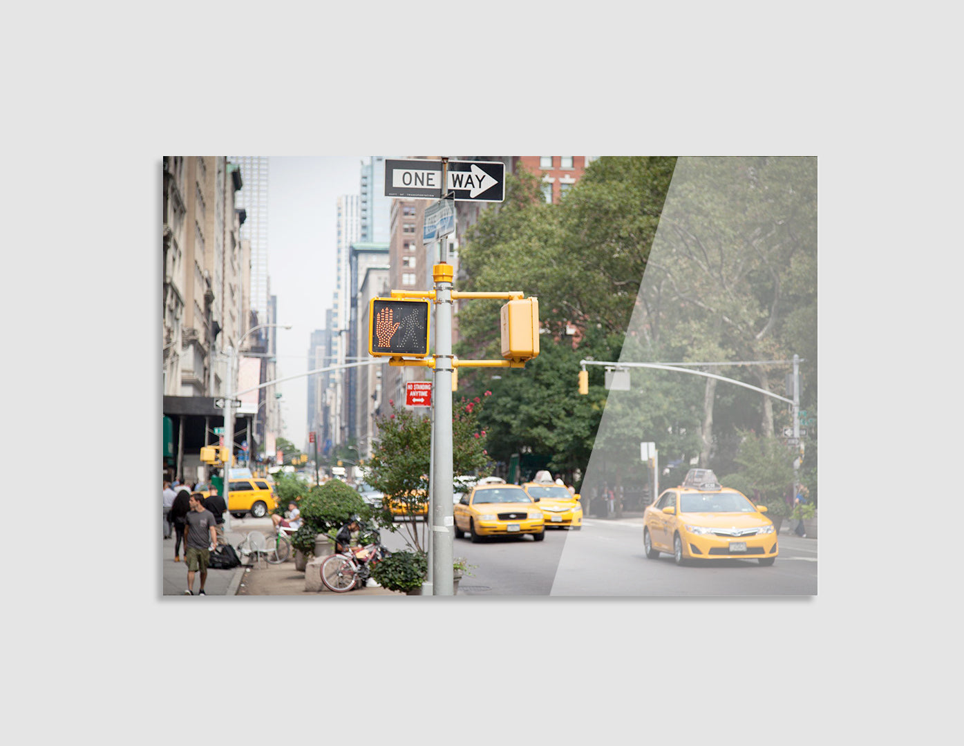 SEMÁFORO CON TAXIS