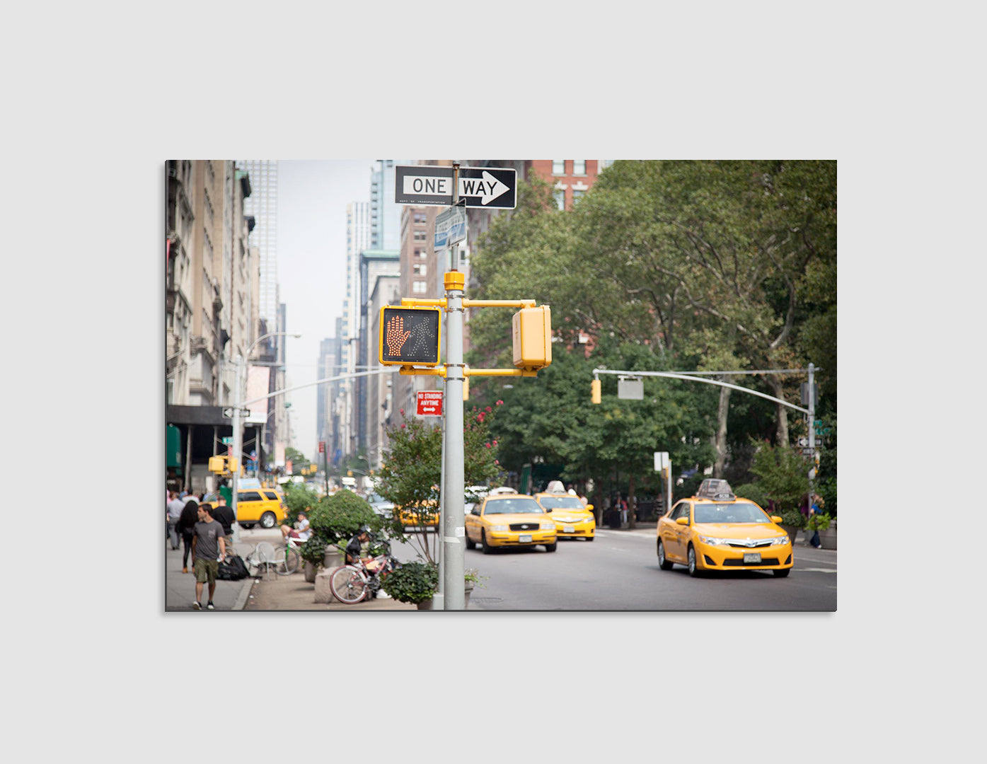 SEMÁFORO CON TAXIS