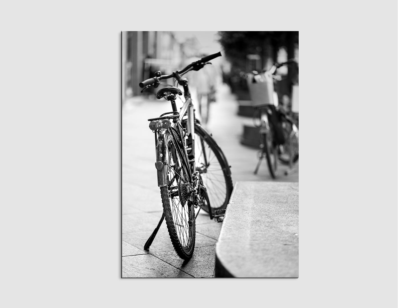 BICICLETA EN BLANCO Y NEGRO