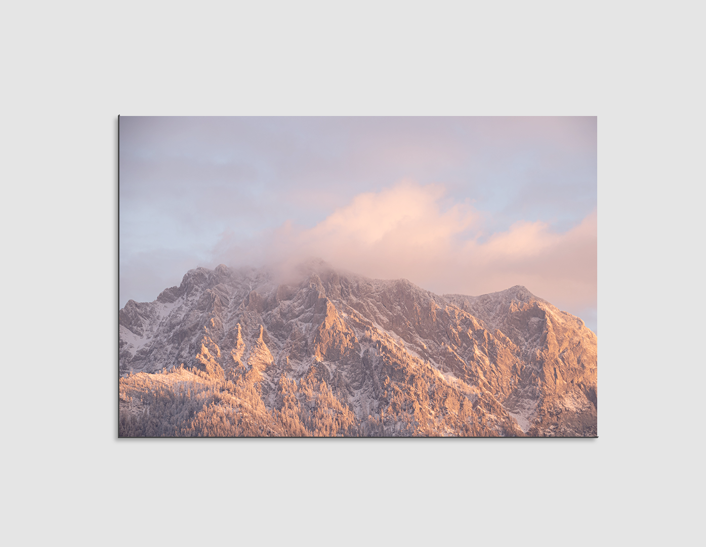 MONTAÑA AL ATARDECER