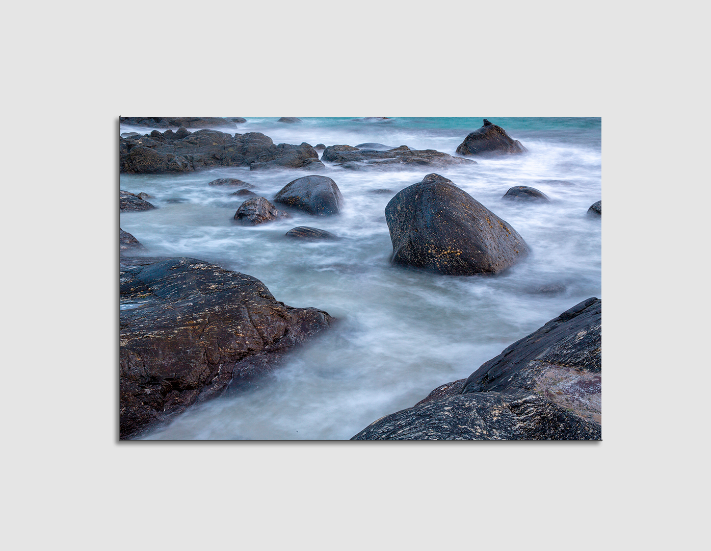ROCAS EN EL OCÉANO