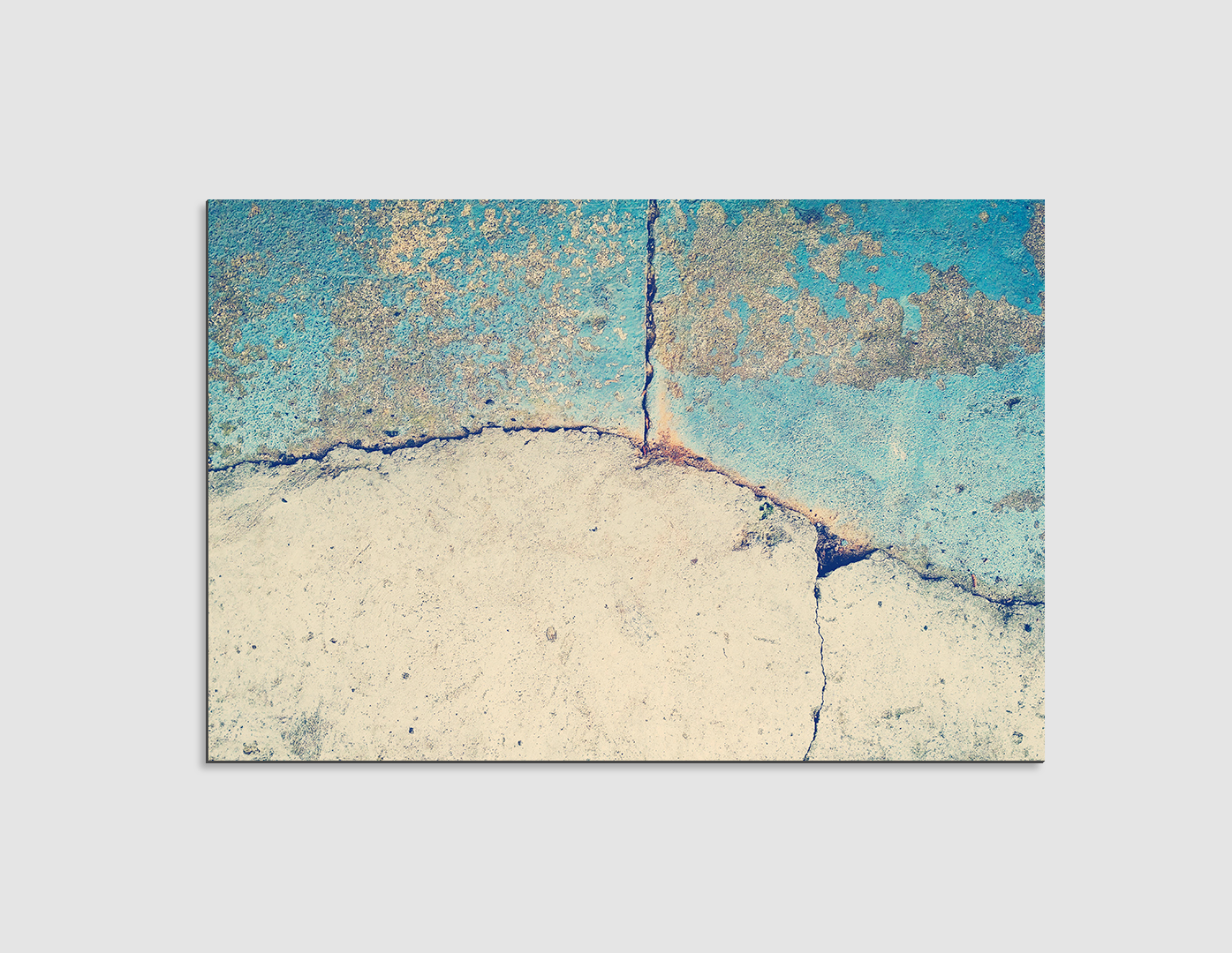 PINTURA AZUL DESGASTADA