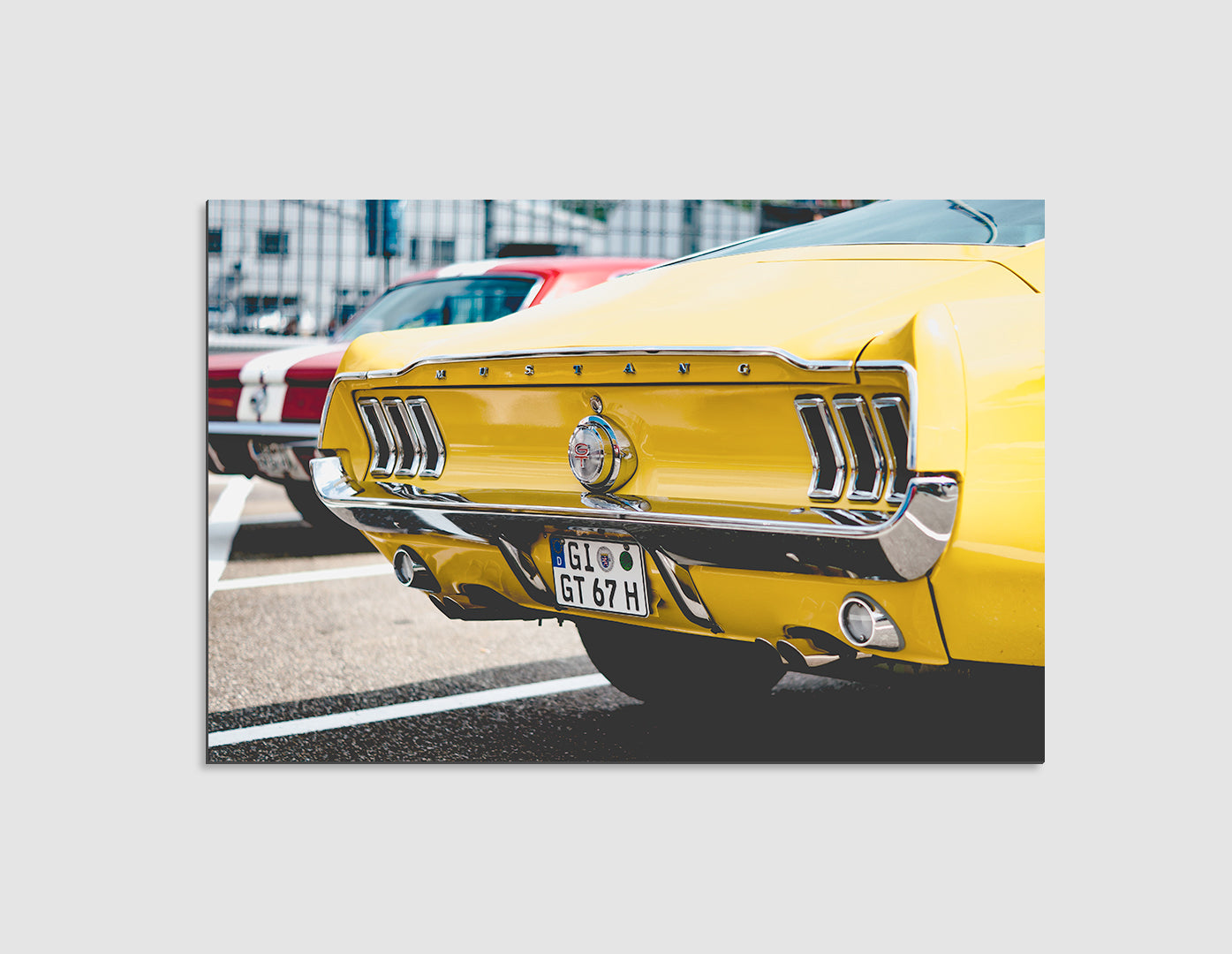 PARTE TRASERA MUSTANG AMARILLO