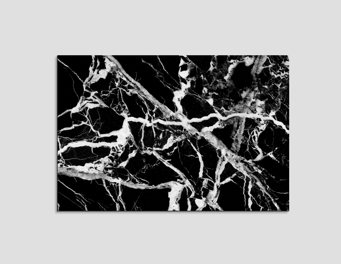 TINTA BLANCA SOBRE NEGRO