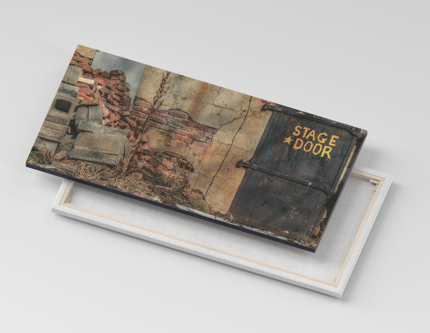 PUERTA CON ESCOMBROS