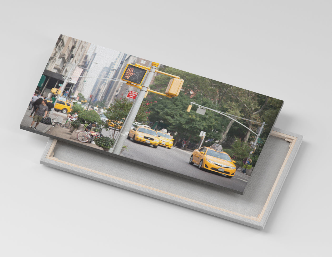SEMÁFORO CON TAXIS