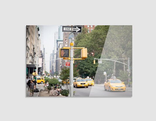 SEMÁFORO CON TAXIS