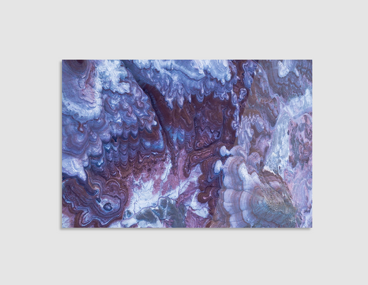 FORMACIÓN ABSTRACTA MORADA