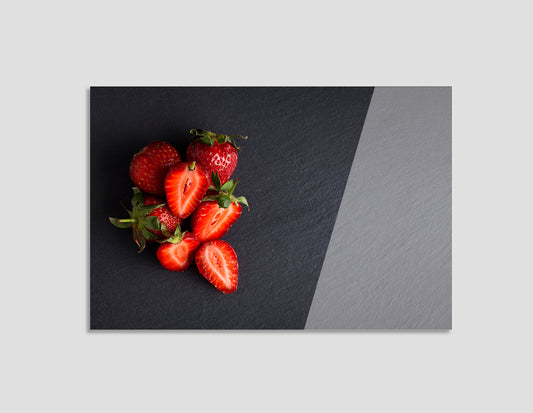FRESAS CON FONDO OSCURO